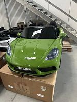Фото анонса детский двухместный электромобиль porsche cayman: 180w, 15км/ч, без пульта - зеленый лак (pa.a021a.exl.zie) от интернет магазина Raspashonka.ua