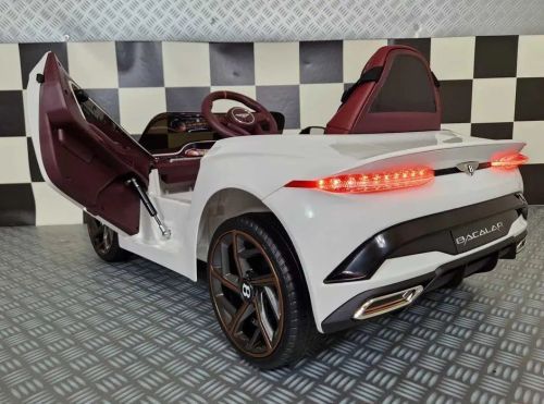 Детский электромобиль JE1008 EBLR-1(4WD) BENTLEY белый  фото 3