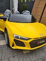 Детский двухместный электромобиль AUDI R8 Spyder с пультом: желтый PA.A3000.ZOL 