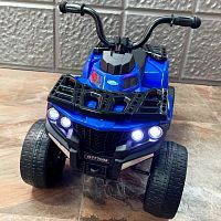 детский квадроцикл m 4137 el-4: 5 км/ч, 40w, 1 аккум. 6v4.5, eva - черно-синий - Raspashonka.ua
