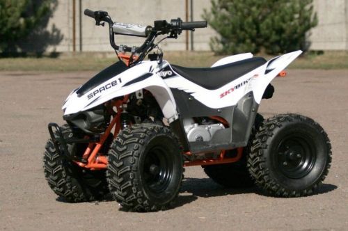 Картинка товара Квадроцикл KAYO SPACE 70 - 70 см³, 45 км/ч, 126 х 80 х 80 см, БЕЛЫЙ на Raspashonka.ua фото 3